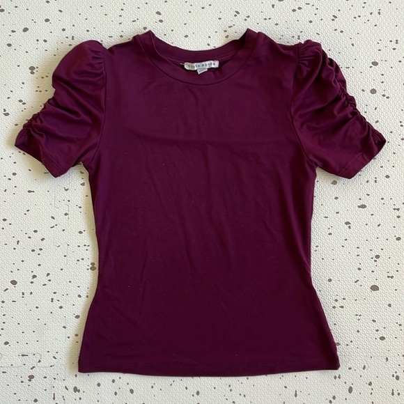 💘 HAUTE MONDE - MAROON ROUCHE SLEEVE TOP - Picture 1 of 5